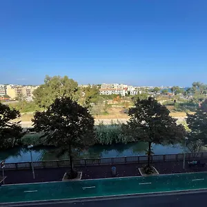 Appartement Rénové Vue Avec Garage, Cagnes-sur-Mer